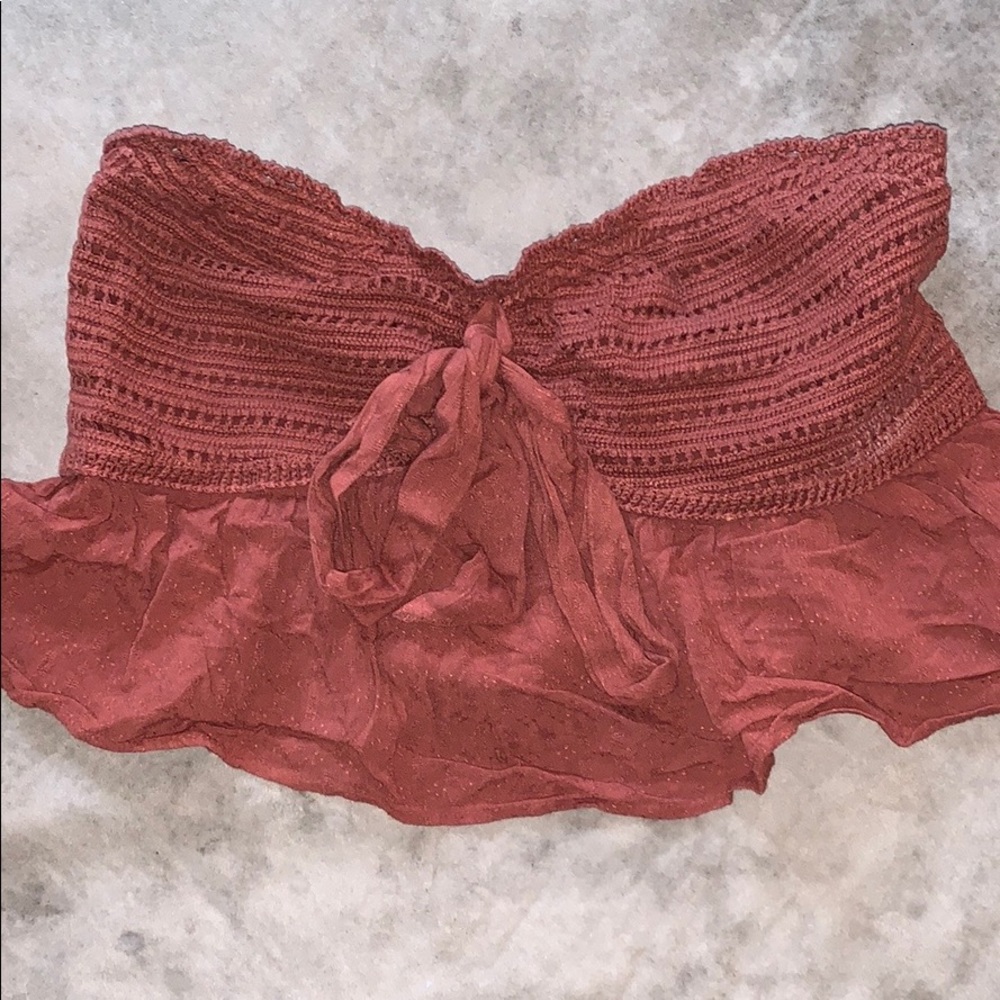The Cutest American Eagle burnt orange crop top